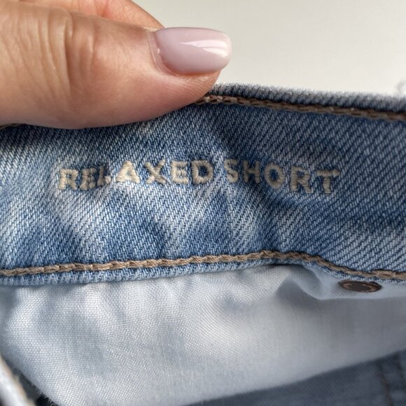 American Eagle Relaxed Short Women's 4 Light Wash Denim Raw Hem Stretch Strigid - Picture 7 of 11